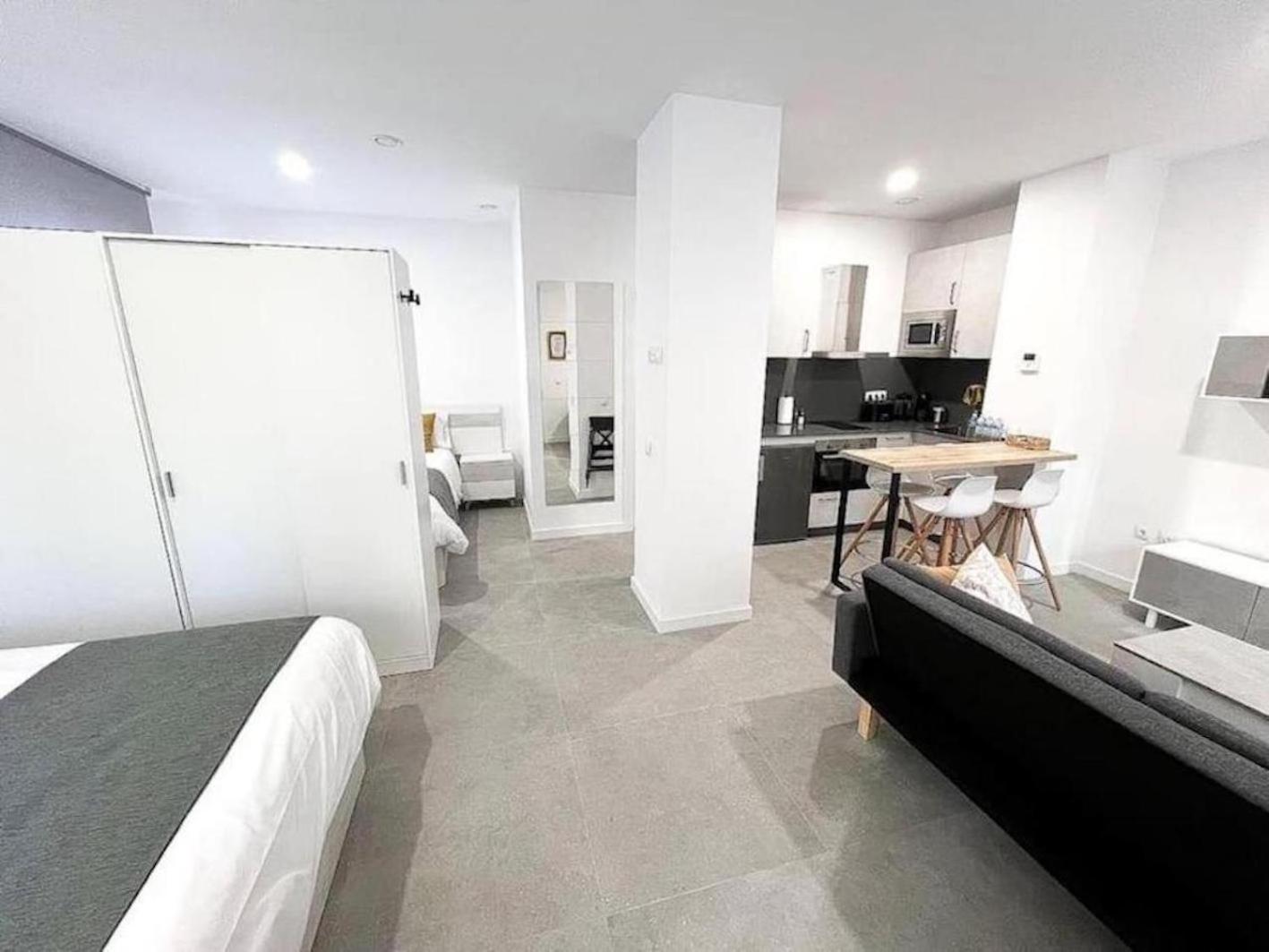 Alboran Apartament *